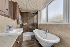 Photo 72- click for photo gallery